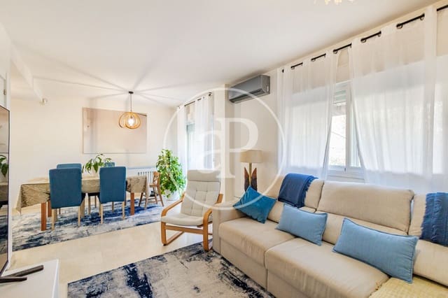 4 bedroom Villa for sale in Boadilla del Monte with pool garage - € 935,000 (Ref: 10184807)