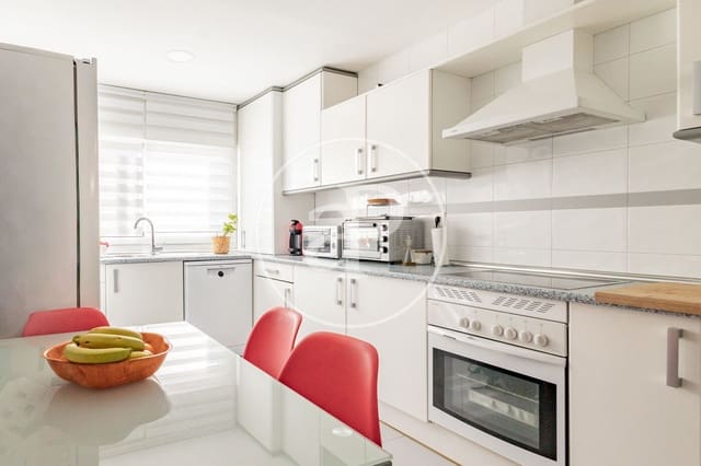 4 bedroom Villa for sale in Boadilla del Monte with pool garage - € 935,000 (Ref: 10184807)