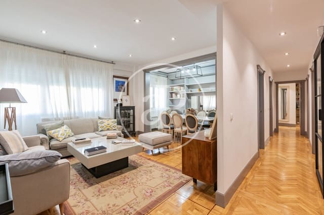 3 bedroom Apartment for rent in Hispanoamérica, Madrid city - € 3,800 (Ref: 10184808)