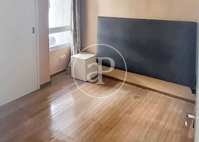 1 soveværelse Lejlighed til salg i Almagro, Madrid by - € 760.000 (Ref: 10184810)