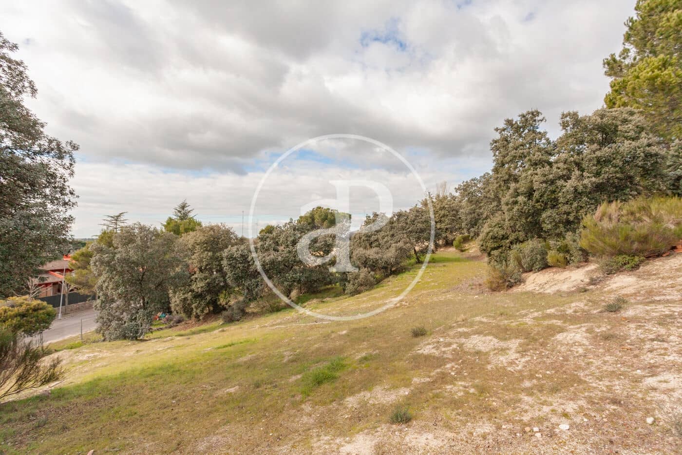 Grunde uden byggetilladelser til salg i Villaviciosa de Odon - € 675.000 (Ref: 7560706)