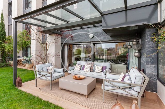 4 soverom Leilighet til salgs i La Moraleja, Alcobendas med svømmebasseng garasje - € 1 780 000 (Ref: 7561075)