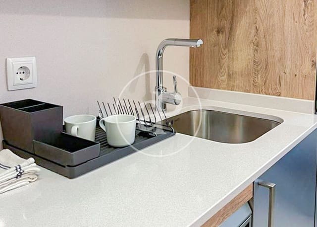 2 soveværelse Lejlighed til salg i Almagro, Madrid by - € 580.000 (Ref: 7699698)