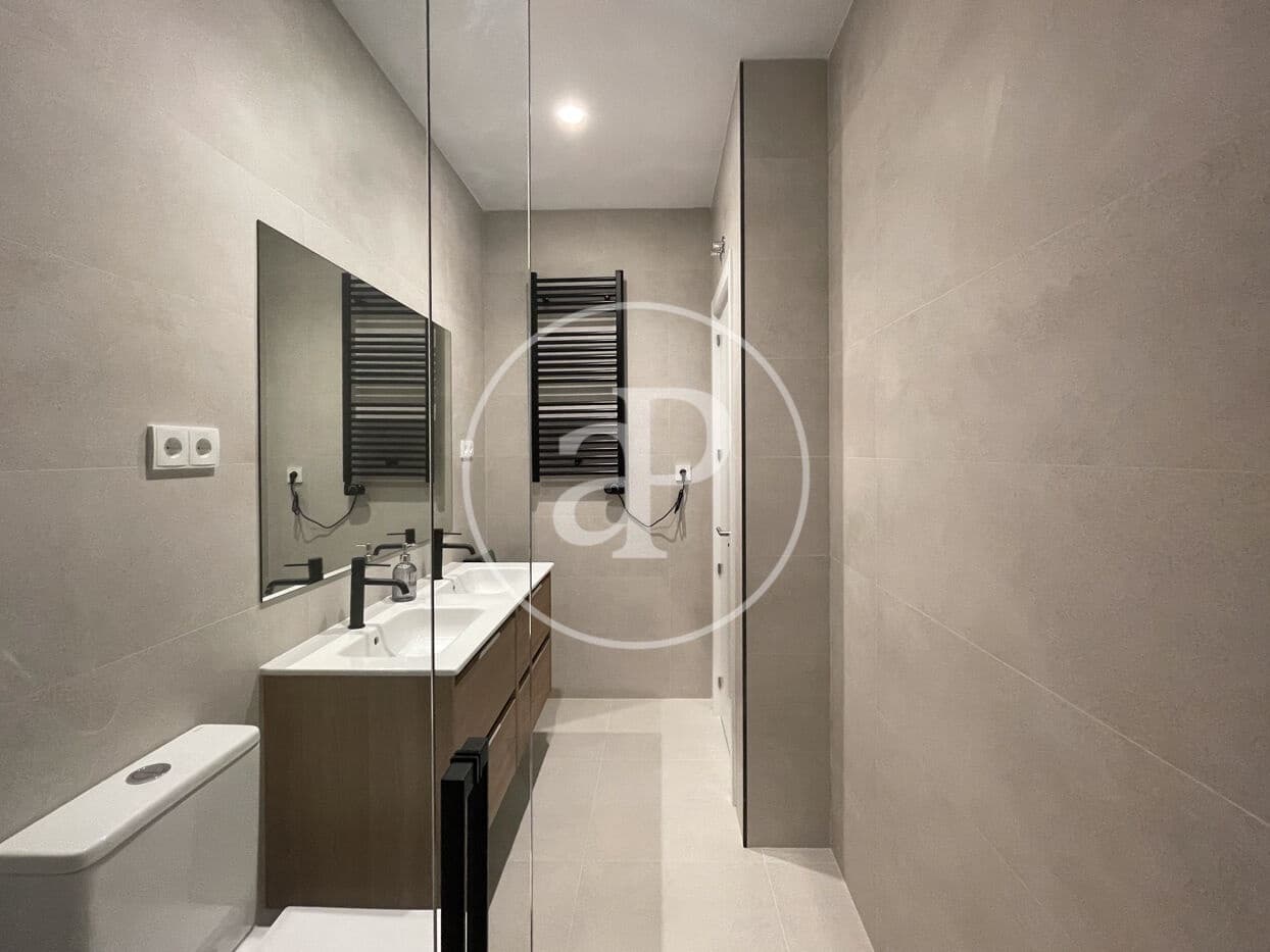 4 soveværelse Lejlighed til salg i Madrid by - € 1.395.000 (Ref: 8035315)