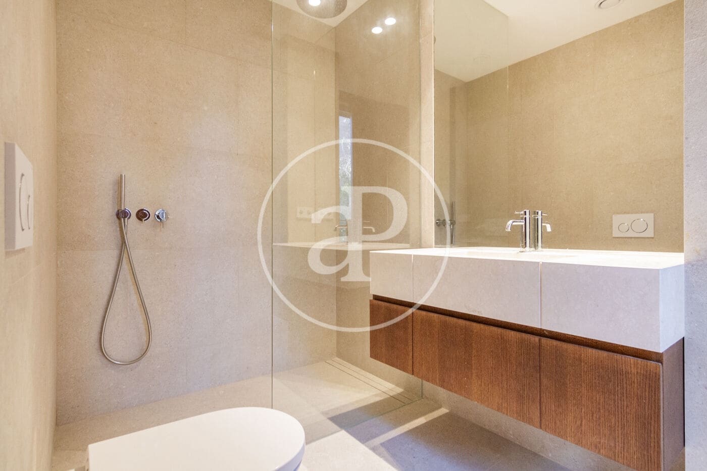 5 soverom Villa til salgs i Madrid by med svømmebasseng - € 3 600 000 (Ref: 8102907)