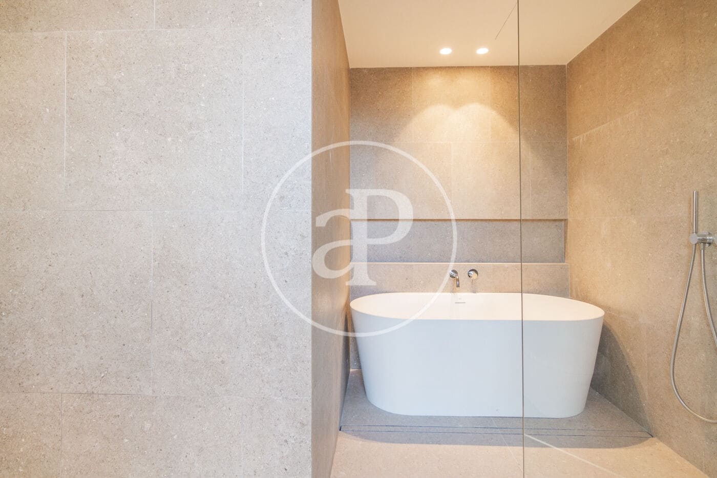 5 soverom Villa til salgs i Madrid by med svømmebasseng - € 3 600 000 (Ref: 8102907)