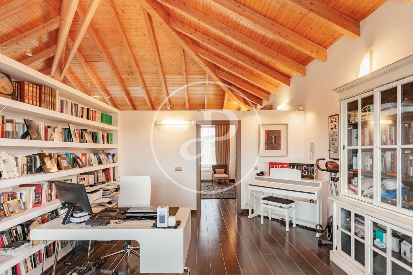 4 makuuhuone Huvila myytävänä paikassa San Sebastian de los Reyes mukana uima-altaan - 2 660 000 € (Ref: 8129044)