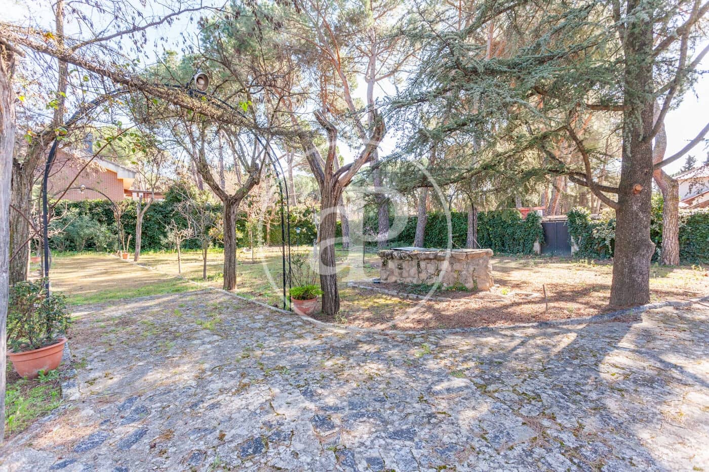 Grunde uden byggetilladelser til salg i Torrelodones - € 2.750.000 (Ref: 8151757)