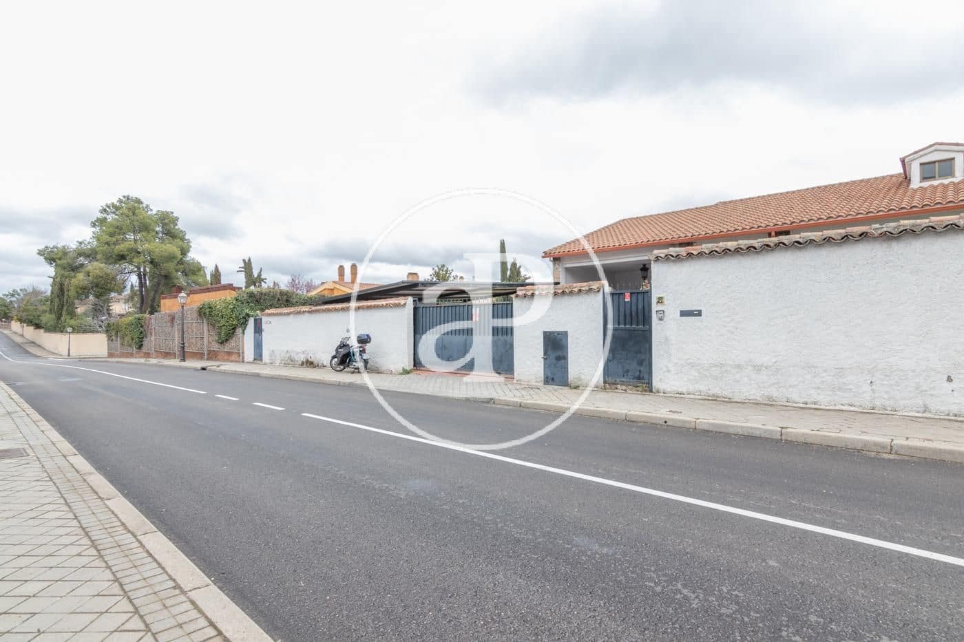 10 Zimmer Villa zu verkaufen in Madrid Stadt mit Pool - 2.500.000 € (Ref: 8151762)