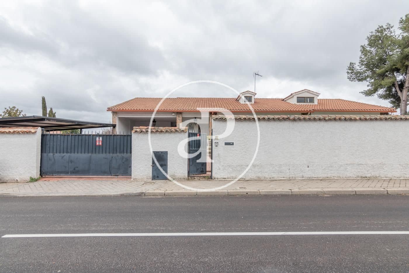 10 Zimmer Villa zu verkaufen in Madrid Stadt mit Pool - 2.500.000 € (Ref: 8151762)