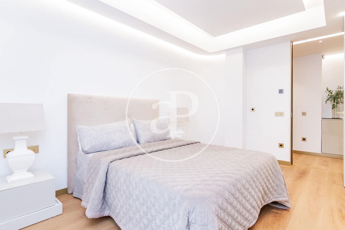 5 soveværelse Lejlighed til salg i Madrid by - € 3.600.000 (Ref: 8198938)
