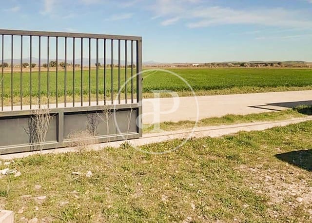 Undeveloped Land for sale in Fuente el Saz de Jarama - € 300,000 (Ref: 8225751)