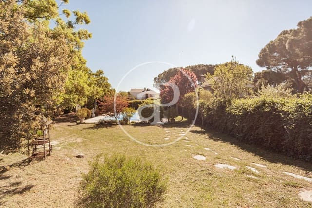 Teren niezagospodarowany na sprzedaż w Guadalix de la Sierra - 355 000 € (Ref: 8232881)