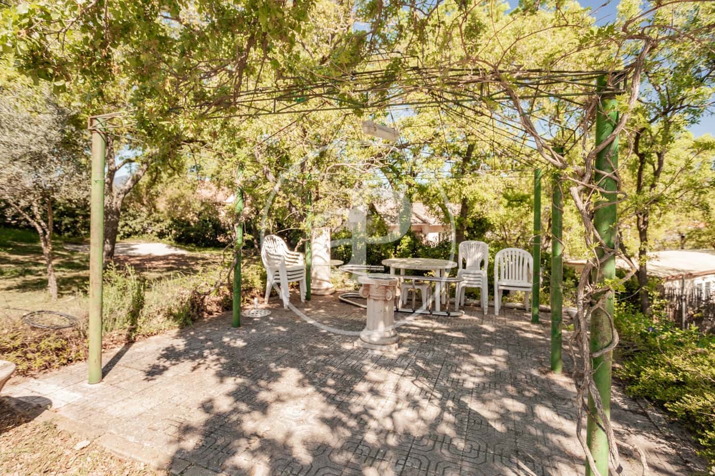 Grunde uden byggetilladelser til salg i Guadalix de la Sierra - € 355.000 (Ref: 8232881)