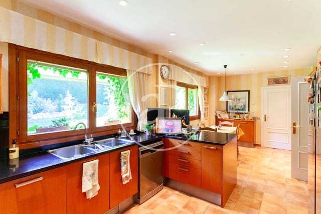 5 soveværelse Villa til salg i San Sebastián de los Reyes med swimmingpool - € 1.650.000 (Ref: 8253538)