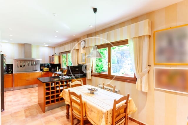 5 soveværelse Villa til salg i San Sebastián de los Reyes med swimmingpool - € 1.650.000 (Ref: 8253538)