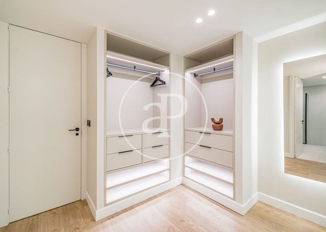 2 makuuhuone Huoneisto myytävänä paikassa Recoletos, Madrid kaupunki - 1 269 000 € (Ref: 8397597)