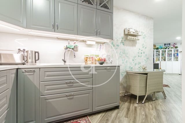 4 bedroom Apartment for sale in El Viso, Madrid city - € 1,350,000 (Ref: 8414060)