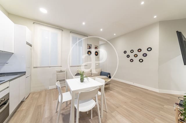 3 bedroom Apartment for sale in Universidad, Madrid city - € 599,000 (Ref: 8501255)