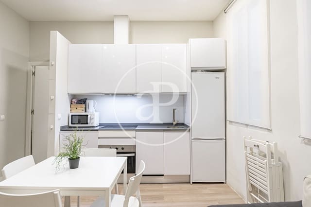 3 bedroom Apartment for sale in Universidad, Madrid city - € 599,000 (Ref: 8501255)