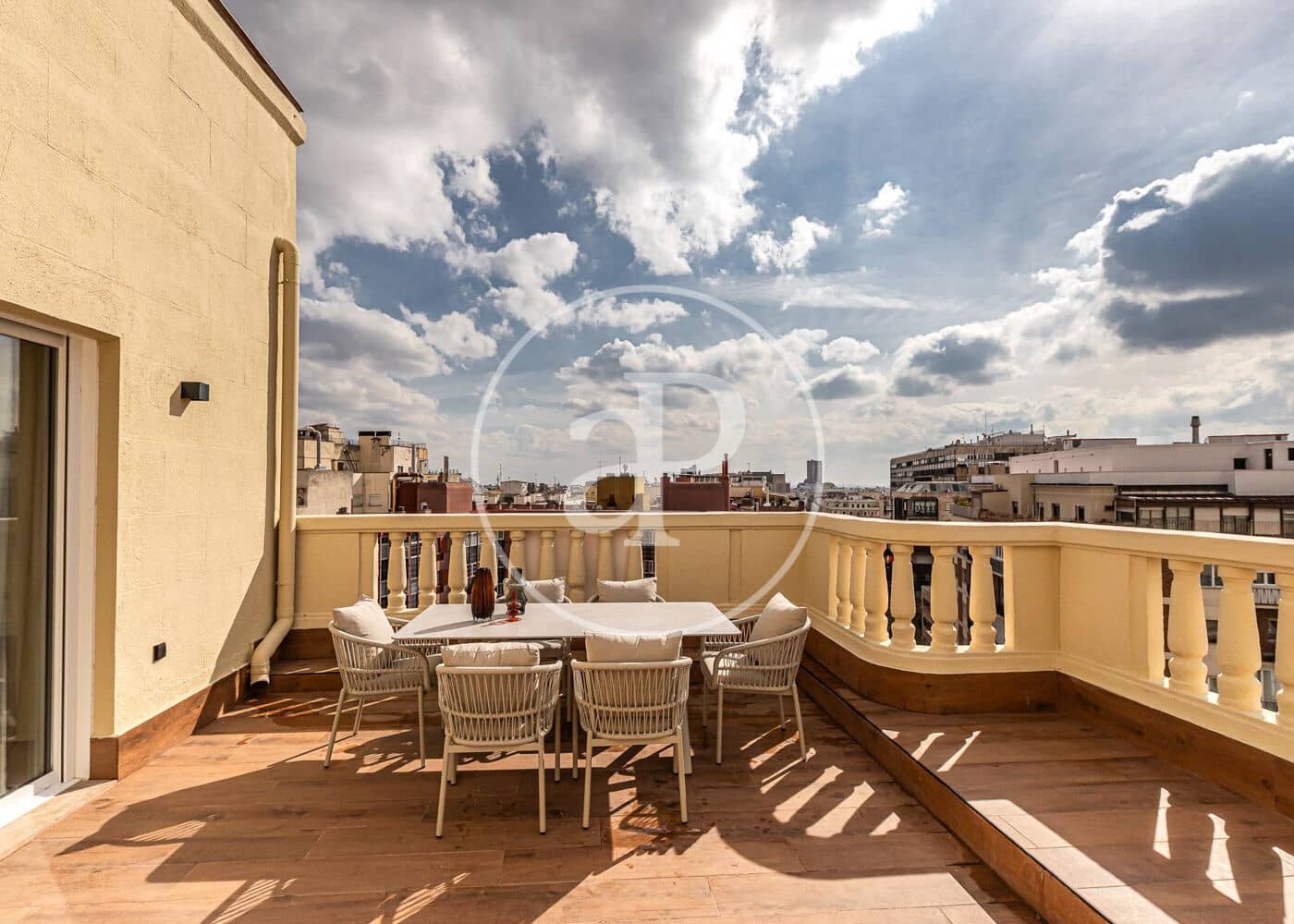 3 soveværelse Lejlighed til salg i Madrid by - € 3.650.000 (Ref: 8515709)