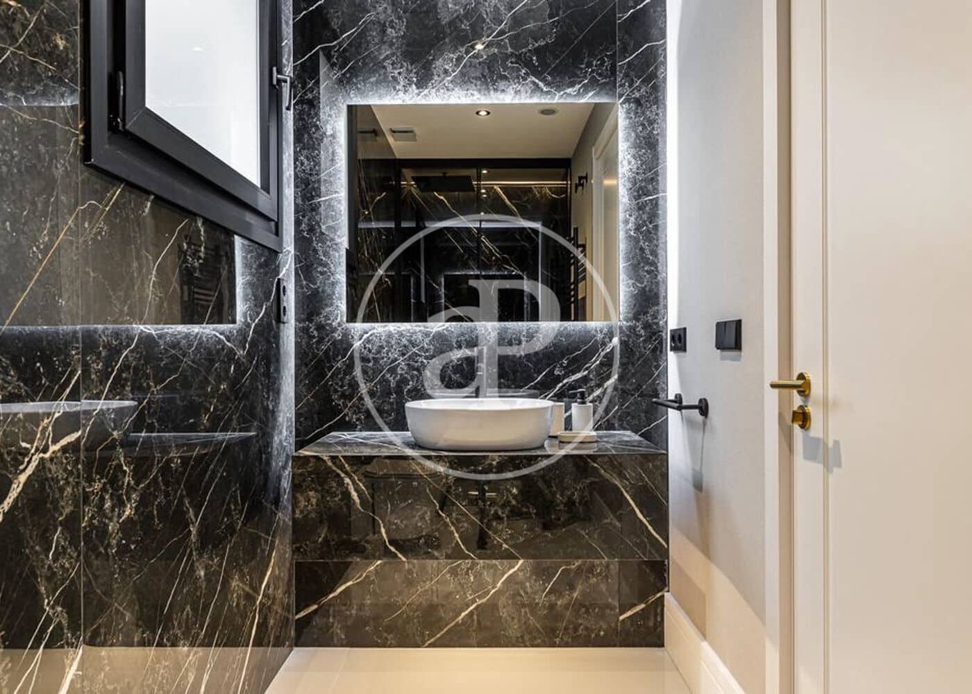 3 soveværelse Lejlighed til salg i Madrid by - € 3.650.000 (Ref: 8515709)