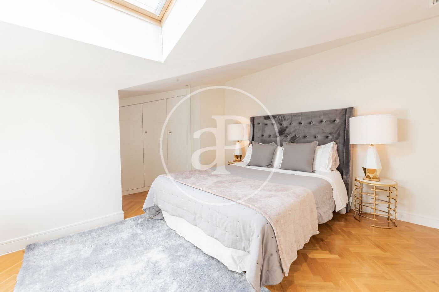 2 soveværelse Penthouse til salg i Madrid by - € 750.000 (Ref: 8524528)