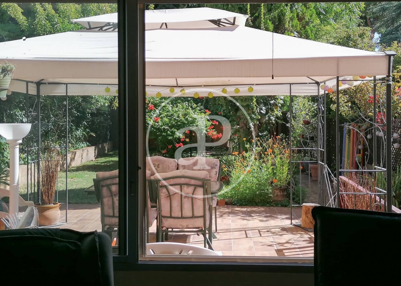 6 soveværelse Villa til salg i Madrid by med swimmingpool - € 1.225.000 (Ref: 8562958)