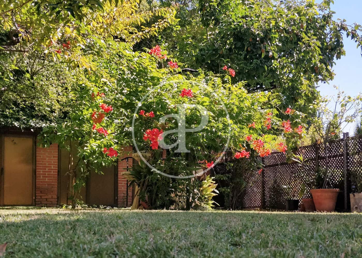 6 soveværelse Villa til salg i Madrid by med swimmingpool - € 1.225.000 (Ref: 8562958)