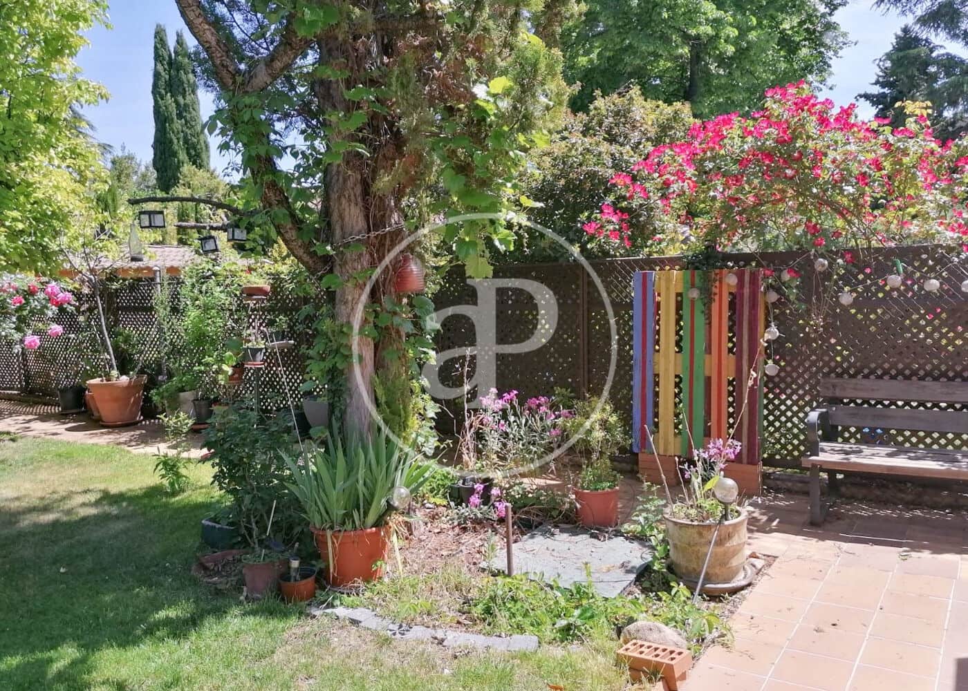 6 soveværelse Villa til salg i Madrid by med swimmingpool - € 1.225.000 (Ref: 8562958)