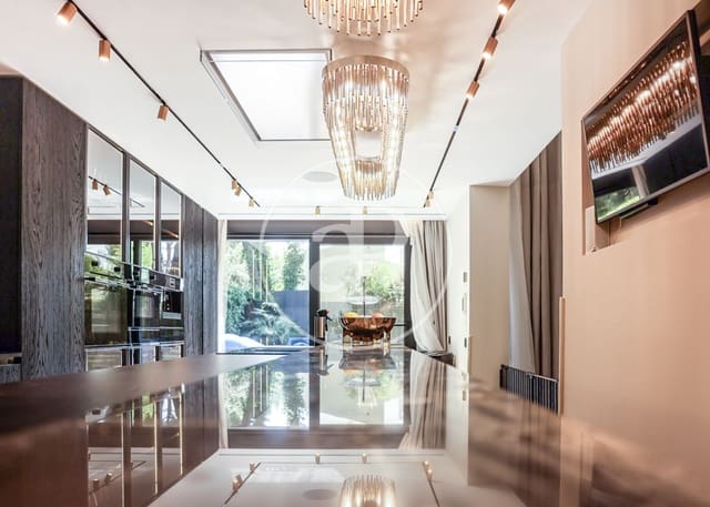 5 soveværelse Lejlighed til salg i Pozuelo de Alarcón med swimmingpool - € 3.500.000 (Ref: 8571764)