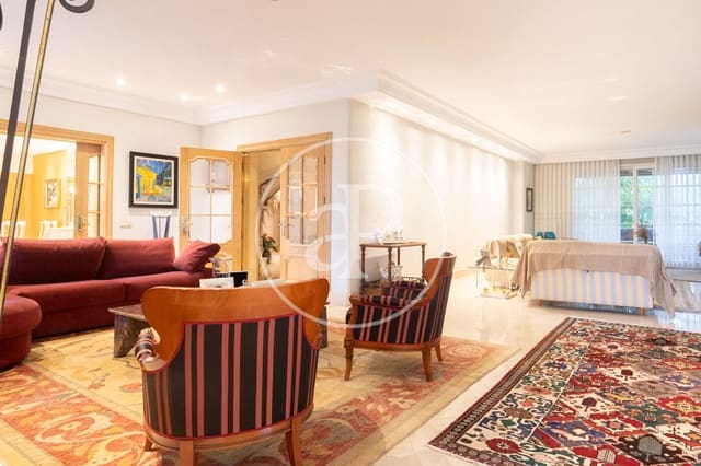 7 bedroom Villa for sale in Fuentelareina, Madrid city with pool - € 5,100,000 (Ref: 8607153)