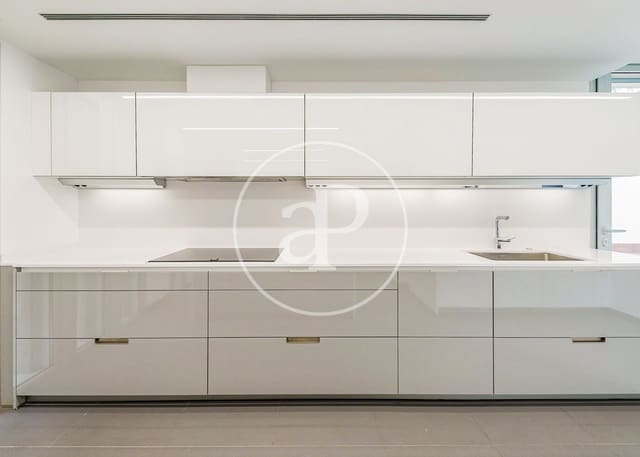 5 chambre Villa/Maison à vendre à Ciudad Lineal, Madrid ville avec piscine - 2 200 000 € (Ref: 8640614)