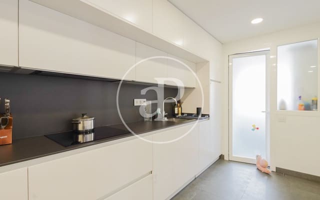 2 bedroom Apartment for sale in Valverde, Madrid city with pool - € 1,290,000 (Ref: 8647070)