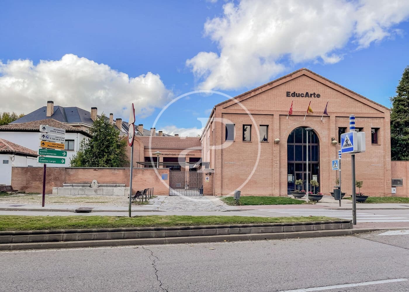 Grunde uden byggetilladelser til salg i Pozuelo de Alarcon - € 825.000 (Ref: 8653786)