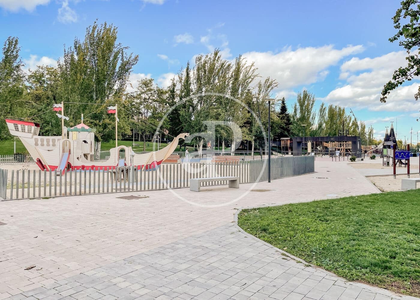 Grunde uden byggetilladelser til salg i Pozuelo de Alarcon - € 825.000 (Ref: 8653786)