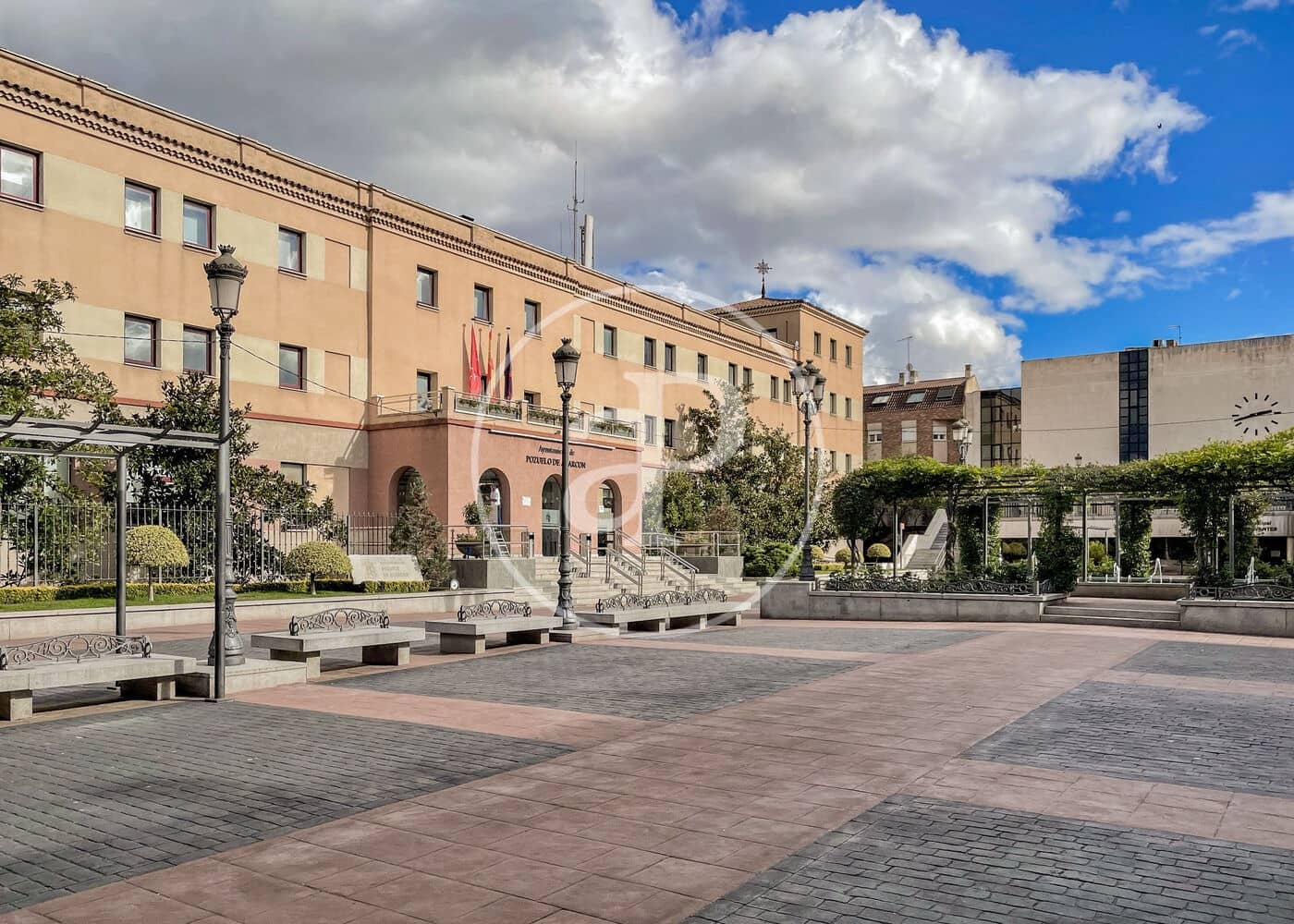 Grunde uden byggetilladelser til salg i Pozuelo de Alarcon - € 825.000 (Ref: 8653786)