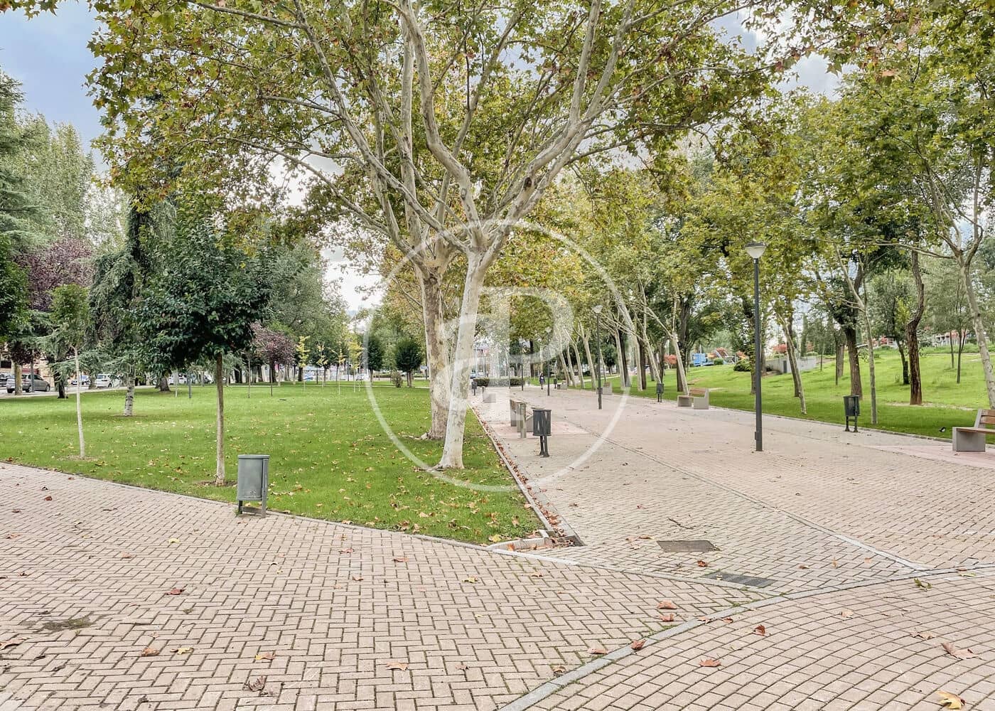 Grunde uden byggetilladelser til salg i Pozuelo de Alarcon - € 825.000 (Ref: 8653786)