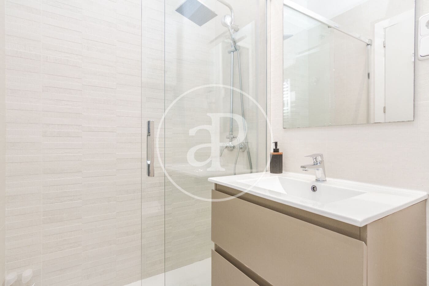 4 soveværelse Lejlighed til salg i Madrid by - € 840.000 (Ref: 8661506)