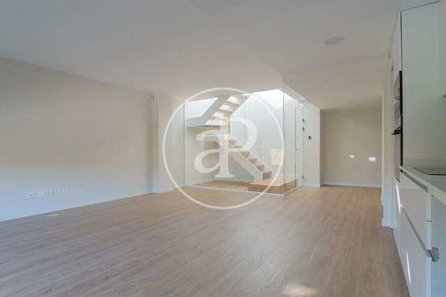 3 bedroom Penthouse for sale in San Juan Bautista, Madrid city with pool - € 1,320,000 (Ref: 8681765)