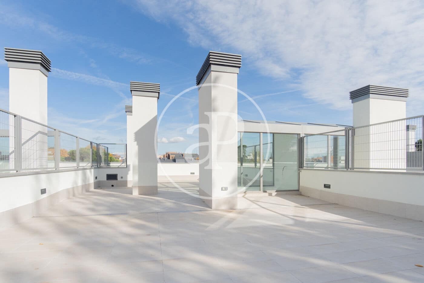 3 soveværelse Penthouse til salg i Madrid by med swimmingpool - € 1.320.000 (Ref: 8681765)