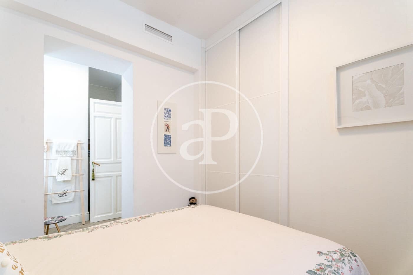 2 bedroom Apartment for sale in Madrid city - € 790,000 (Ref: 8705501)