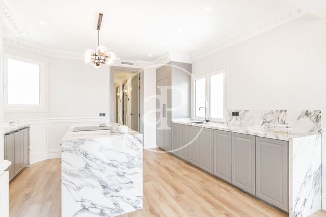 3 soverom Penthouse til salgs i Recoletos, Madrid by - € 3 999 000 (Ref: 8718791)