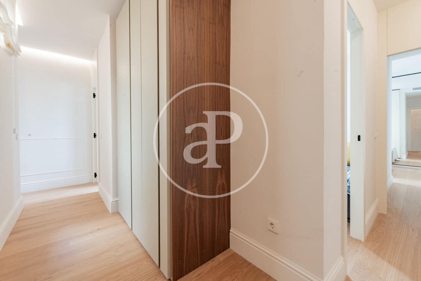 2 soveværelse Lejlighed til salg i Madrid by - € 1.395.000 (Ref: 8718794)