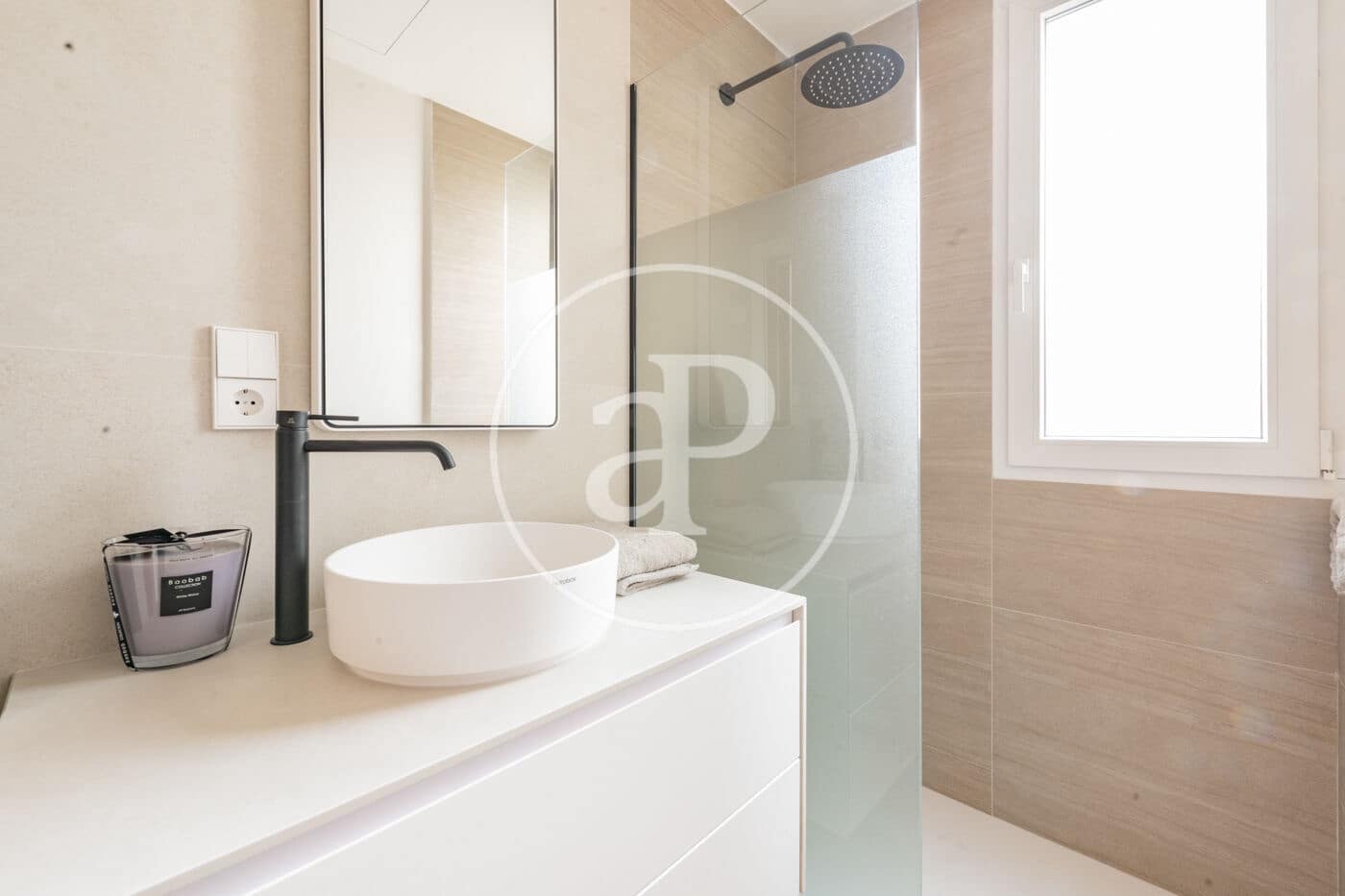 2 soveværelse Lejlighed til salg i Madrid by - € 1.395.000 (Ref: 8718794)