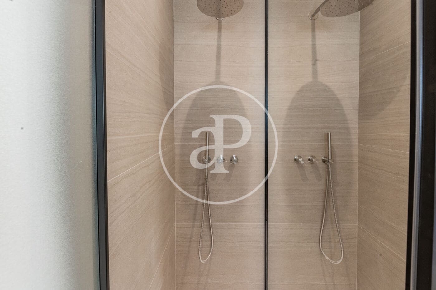 2 soveværelse Lejlighed til salg i Madrid by - € 1.395.000 (Ref: 8718794)