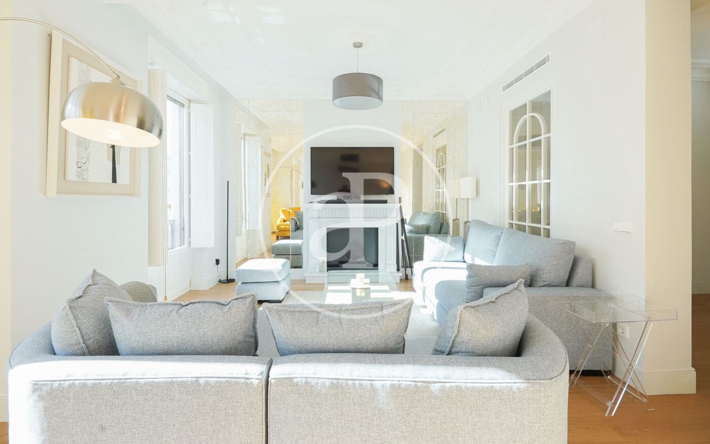 2 soveværelse Lejlighed til salg i Madrid by - € 1.950.000 (Ref: 8718799)