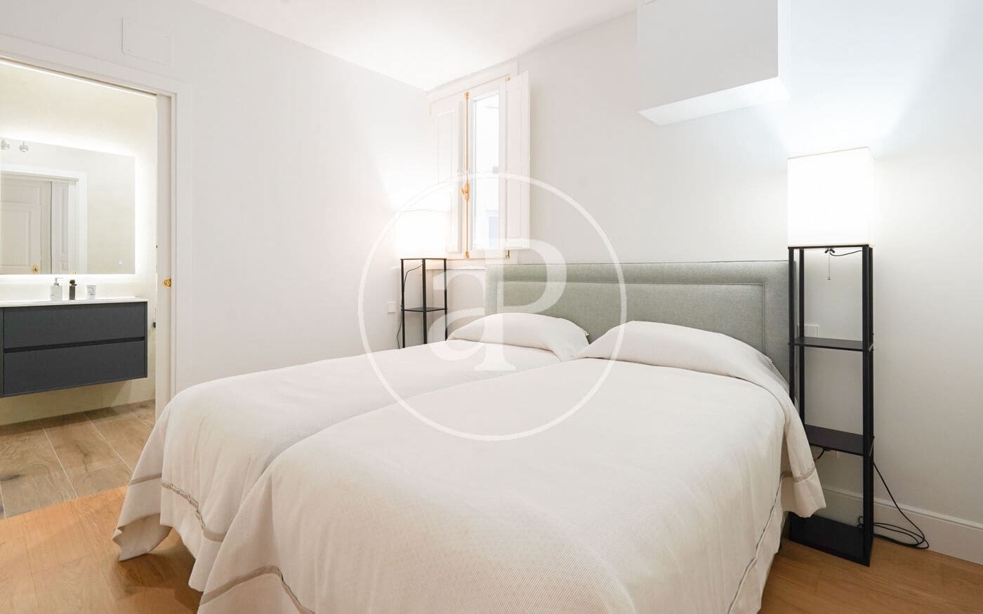 2 soveværelse Lejlighed til salg i Madrid by - € 1.950.000 (Ref: 8718799)