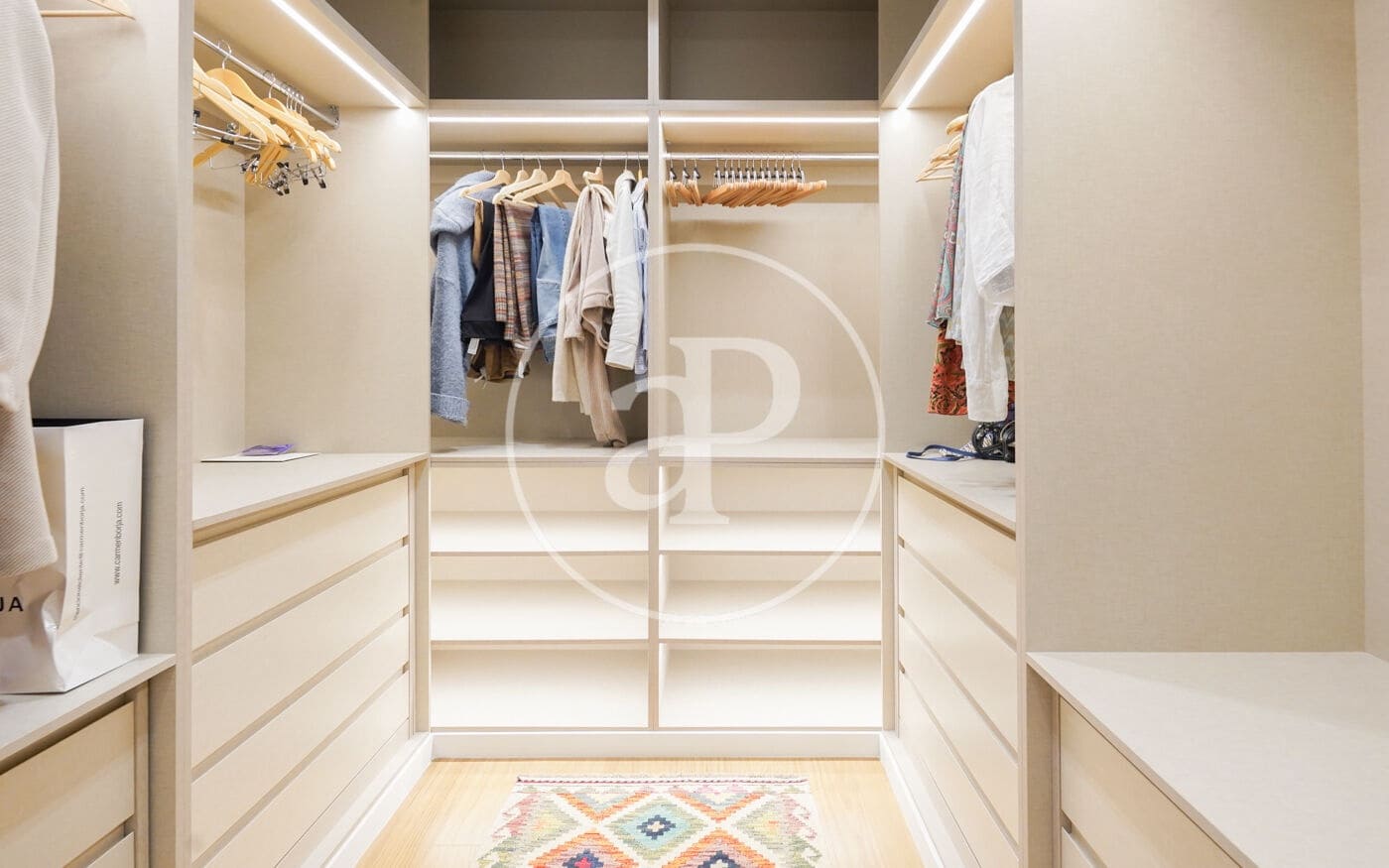 2 soveværelse Lejlighed til salg i Madrid by - € 1.950.000 (Ref: 8718799)