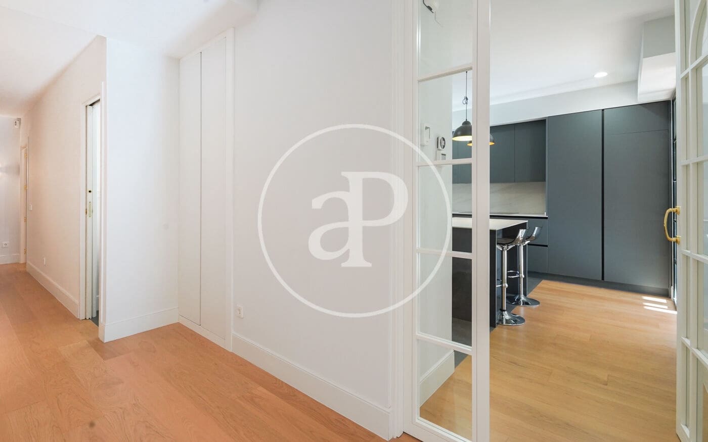 2 soveværelse Lejlighed til salg i Madrid by - € 1.950.000 (Ref: 8718799)